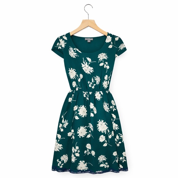 Market & Spruce Dresses & Skirts - Market & Spruce Floral Green Dress (079)